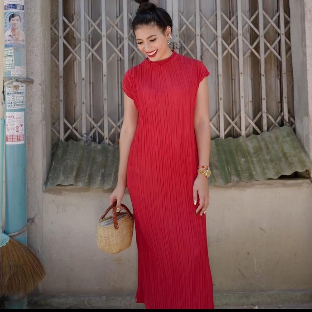 Pleat dress